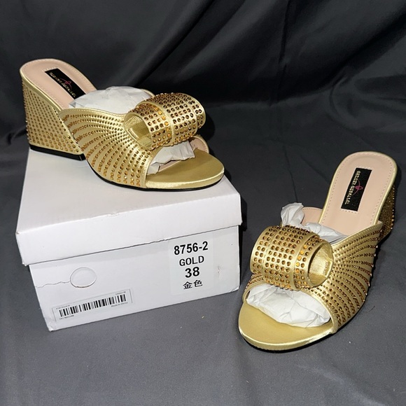 Gold sparkle sandals - Picture 6 of 6